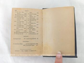 Voici un ancien petit missel de la Quinzaine de Pâques  à l'usage de Rome - Semaine Sainte avec les  Offices et explications avec sur chaque page, une partie en français et sur l'autre en latin. Vraiment très intéressant.