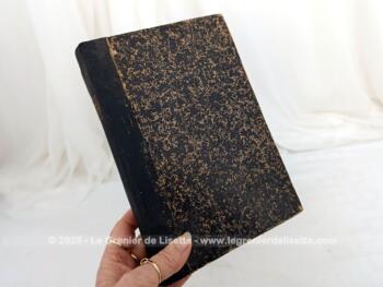Voici le livre des Annales des Justices de Paix pour l'année 1940, regroupant les recueils mensuels de législation, de doctrine et de jurisprudence sur 550 pages.  Surprenant et très instructif !