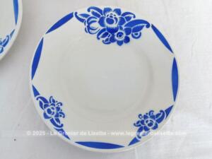 Lot 4 assiettes creuses fleurs bleues et décors à pans