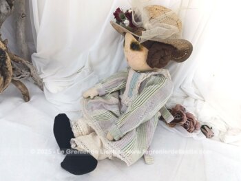 Datant de 2001, voici une belle poupée Marie d'O