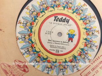 Datant des années 50, Voici dans sa pochette en papier épais, un disque 78 T,  de la marque 