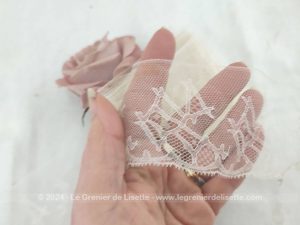 Ancien coupon dentelle tulle écru dessins géométriques