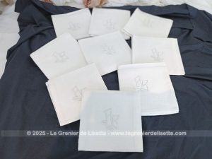 Lot 9 anciennes serviettes damassé monogrammes AB