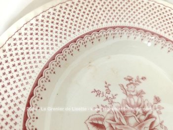 Voici un trio d'assiettes creuses, pas très anciennes mais vraiment dans la tendance shabby portant l'estampille 