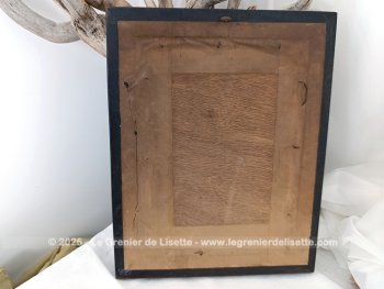 En bois noirci, voici un cadre ancien en bois noirci mettant en valeur la copie d'une lithographie du portrait de Henry Pyt réalisé par Zephirin Felix Jean Marius Belliard .