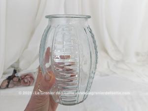 Beau vase vintage style Art Déco verre moulé