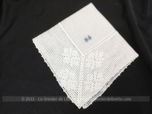 Ancien mouchoir mariée étamine, dentelle et monogrammes NU