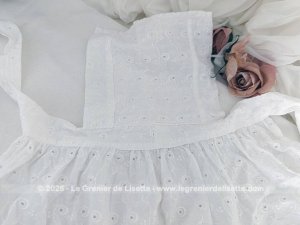 Beau tablier « soubrette » fait main broderie anglaise