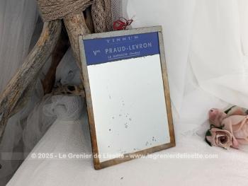 Datant du début des années 50, voici un miroir de 13 x 18 x 0.3 cm portant la publicité 