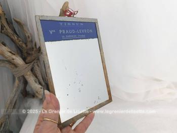 Datant du début des années 50, voici un miroir de 13 x 18 x 0.3 cm portant la publicité 