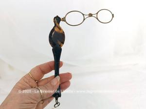 Ancienne paire de lunettes face à main bakélite