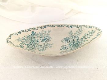 Voici un très ancien ravier aux décors fleuris couleur bleu canard avec le modèle Eglantine de L'Epargne Toulouse, modèle de la fin du XIX ou tout début XX°.