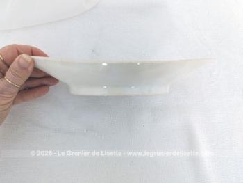 Voici un très ancien ravier aux décors fleuris couleur bleu canard avec le modèle Eglantine de L'Epargne Toulouse, modèle de la fin du XIX ou tout début XX°.