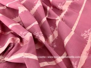 RESERVE – Coupon tissus ameublement brocart satiné fuchsia