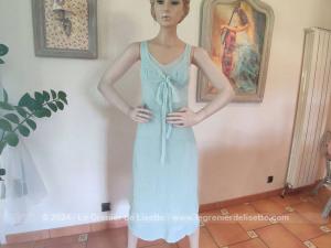 Déshabillé ou chemise de nuit vintage Lejaby décolleté noeud