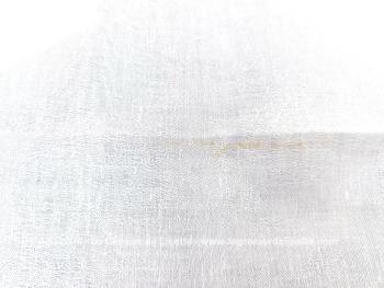 Voici un lot de 4 anciennes serviettes en damassé blanc de  67 x 60 cm brodées des monogrammes AC au centre.. Top vintage !