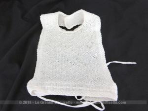 Ancien petit bavoir naissance fait main tricot et crochet