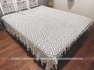 Ancien couvre-lit crochet fils coton blanc fait main volutes