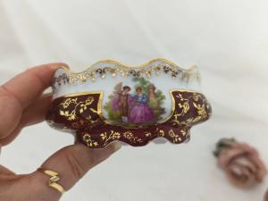 Pichet verseur à lait et sucrier vintages Porcelaine Limoges dessin style XVIII°