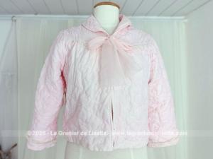 Liseuse vintage nylon rose avec manches Marque Dally