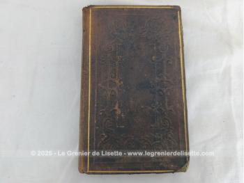 Datant de 1844,  voici le livre 