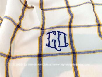 Belle nappe vintage monogrammes brodés GD