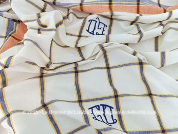 Belle nappe vintage monogrammes brodés GD