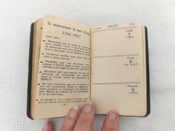 Ancien petit agenda de poche de 1933.Voici un ancien petit Agenda du Chasseur de juillet 1935 à juin 1936 et tout  ce qu'il faut pour les chasseurs.