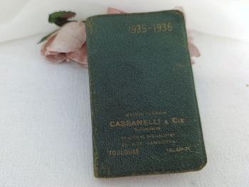 Ancien petit agenda de poche de 1933.Voici un ancien petit Agenda du Chasseur de juillet 1935 à juin 1936 et tout  ce qu'il faut pour les chasseurs.