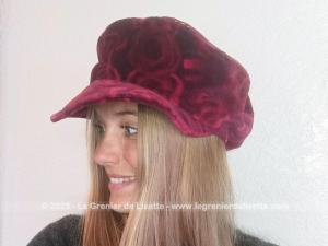 Casquette velours rouge carmin style années seventies Gavroche