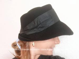 Chapeau vintage feutre noir large ruban et grand rebord