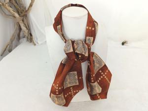 Foulard Ascot vintage tendance seventies polyester ton orangé