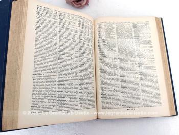 Voici deux beaux et grands livres anciens de collection avec ces deux tomes de dictionnaires de 1909 avec un tome français/allemand et un tome allemand/français. Une couverture à peine usée, mais que de charme dans ces deux livres centenaires.