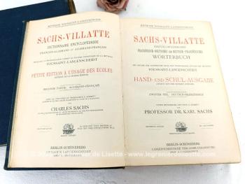 Voici deux beaux et grands livres anciens de collection avec ces deux tomes de dictionnaires de 1909 avec un tome français/allemand et un tome allemand/français. Une couverture à peine usée, mais que de charme dans ces deux livres centenaires.