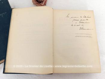 Voici deux beaux et grands livres anciens de collection avec ces deux tomes de dictionnaires de 1909 avec un tome français/allemand et un tome allemand/français. Une couverture à peine usée, mais que de charme dans ces deux livres centenaires.