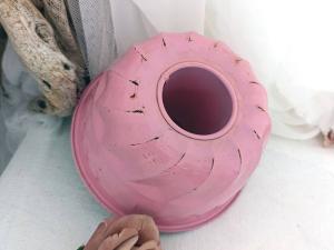Beau moule Kouglof métal laqué rose