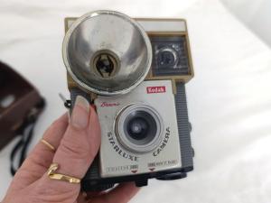 Appareil photo ancien Kodak Brownie Starluxe avec flash