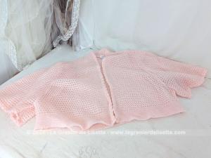 Douce liseuse rose pale manche chauve-souris
