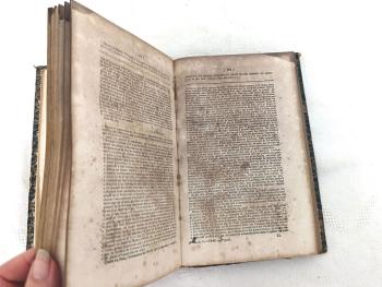 Datant de 1846, voici un livre juridique sur les  