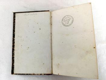 Datant de 1846, voici un livre juridique sur les  