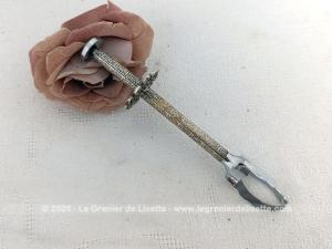 Pince crabe à sucre vintage métal argenté ouvragé