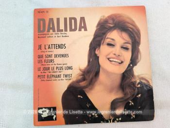 Voici un disque 45T de Dalida des années 60 avec 4 titres, dont le plus célèbre est 