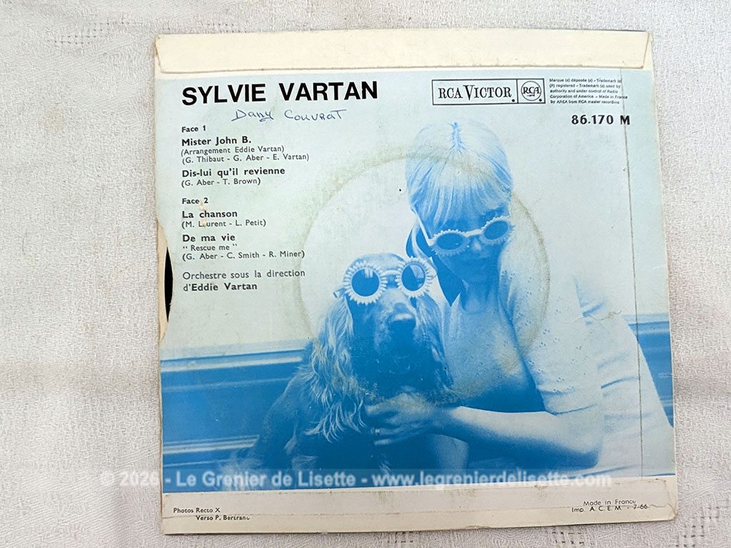 Voici un disque 45T de Sylvie Vartan de 1966 avec 4 titres, dont le plus célèbre est