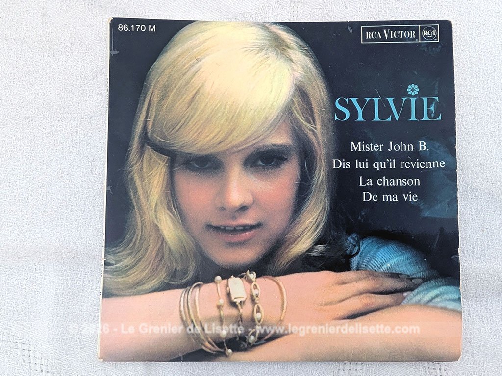 Voici un disque 45T de Sylvie Vartan de 1966 avec 4 titres, dont le plus célèbre est