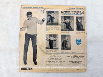 Voici un disque 45T de Johnny Halliday  des années 60 avec 4 titres, dont le plus célèbre est 