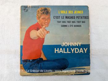 Voici un disque 45T de Johnny Halliday  des années 60 avec 4 titres, dont le plus célèbre est 