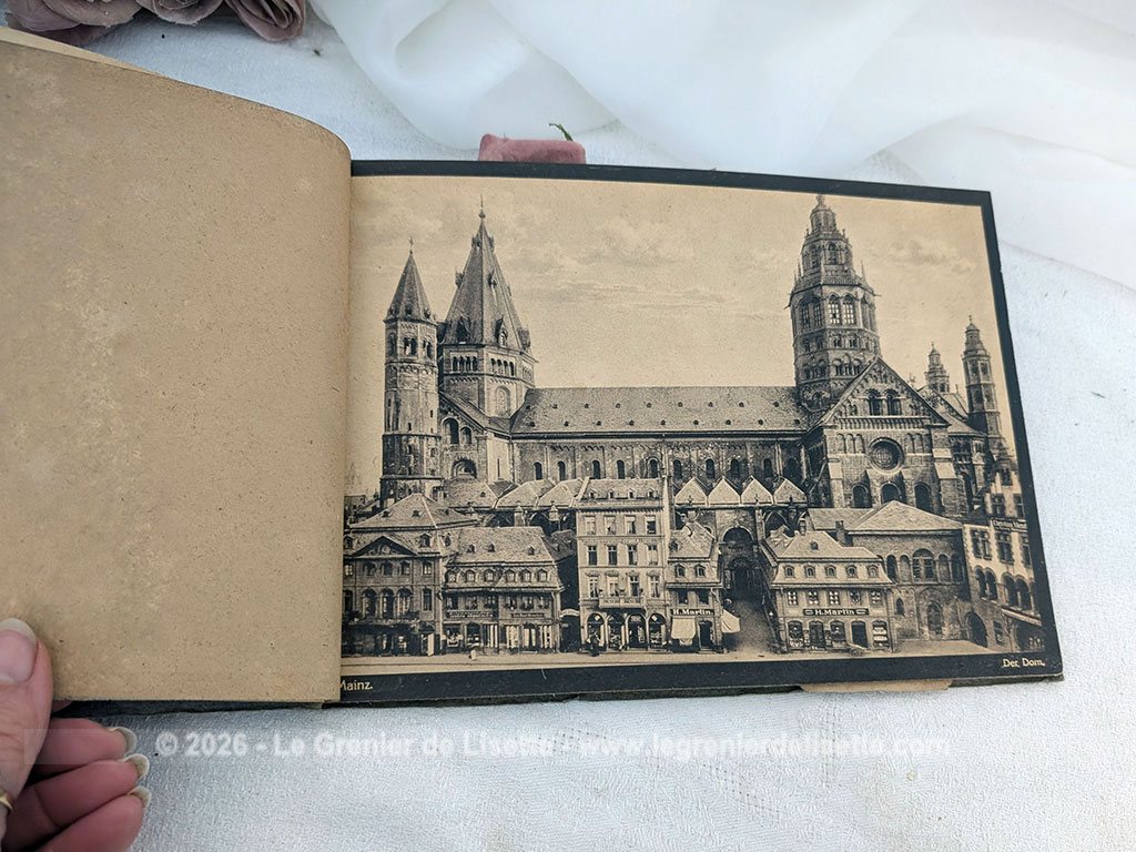 Datant du début du XX° (vers 1910) , voici superbe livret de souvenirs regroupant les plus belles vues de la ville de Mainz en Allemagne avec des clichés d'une grande finesse, conservé dans un bel état avec sa couverture d'origine.