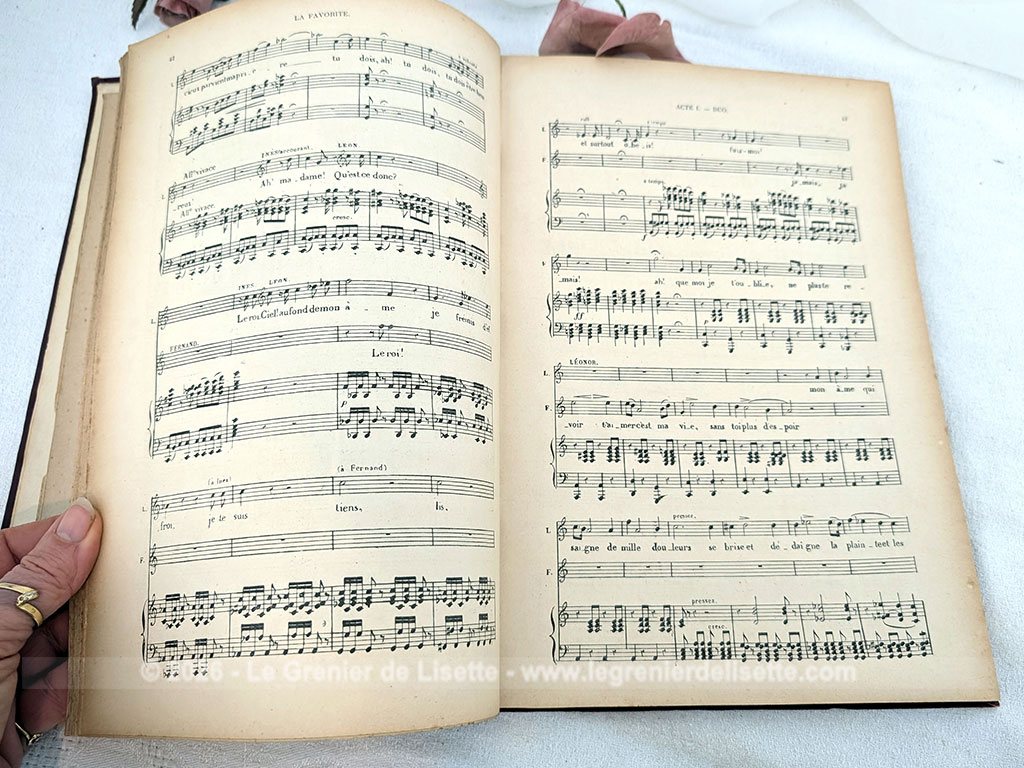 Voici une partition ancienne de l'opéra