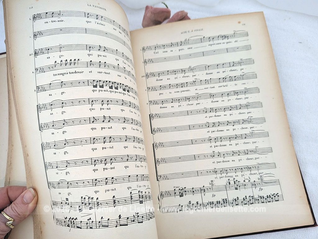 Voici une partition ancienne de l'opéra