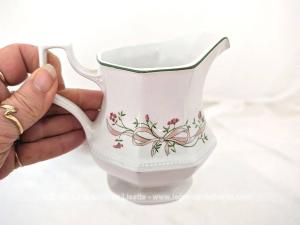 Ancien petit pot à lait porcelaine octogonal fleurs Made in England